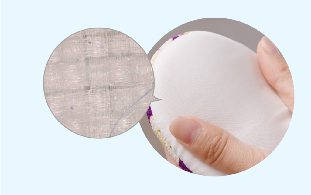 シルクパフの汚れが取れている写真